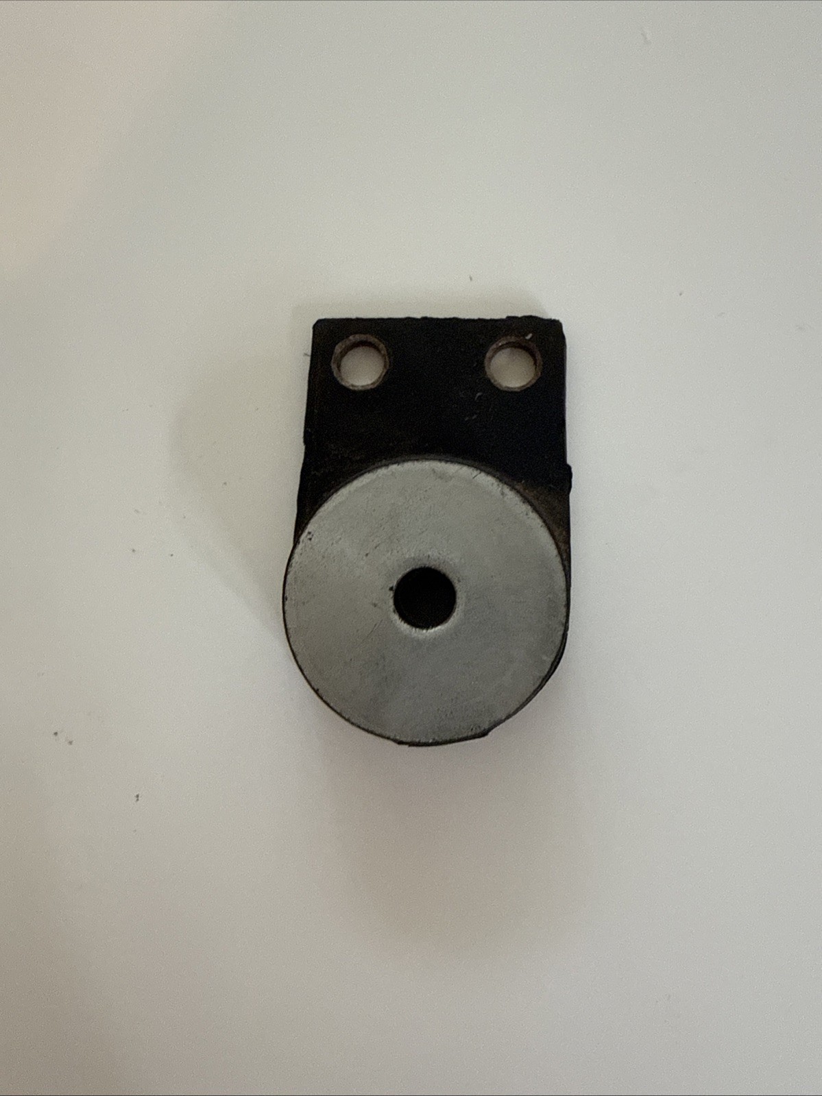Genuine Stihl 042, 048 Ring Buffer, A/V Mount, 1117-790-9905 OEM/ Bin K product image