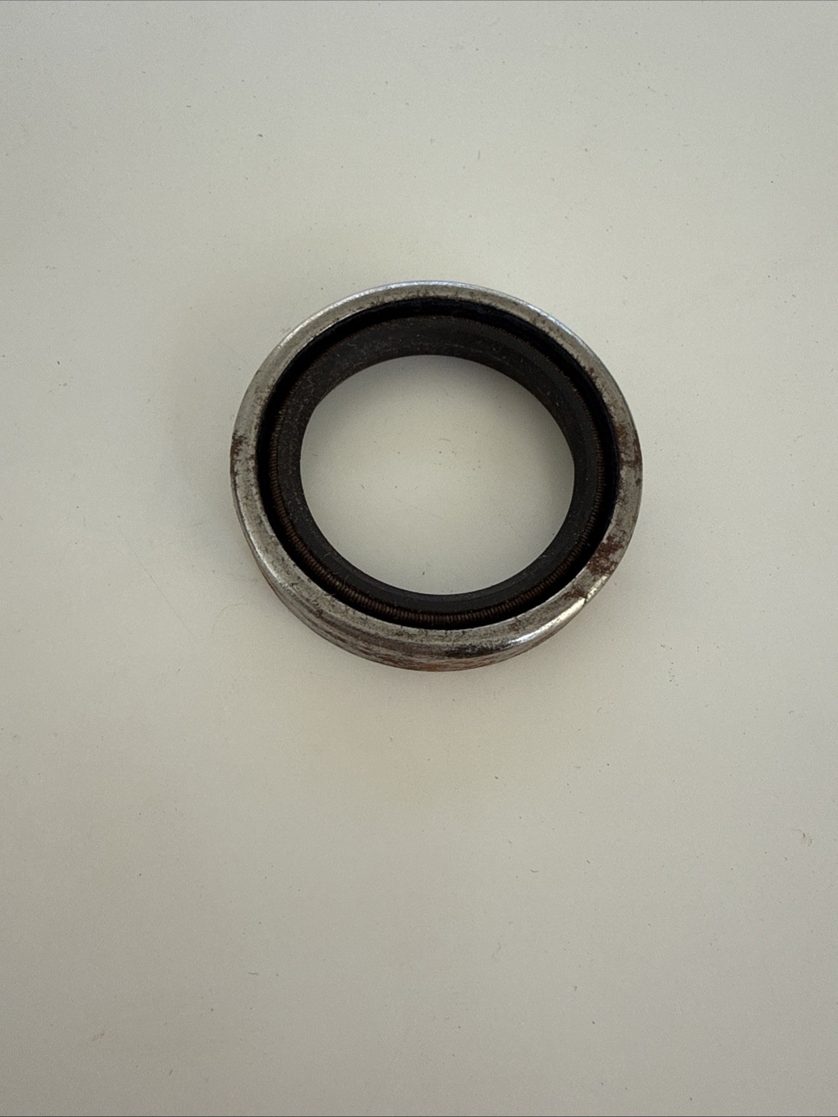 NOS OEM Genuine Briggs & Stratton Engine Crankcase Oil Seal. Part 391086 298423 product image