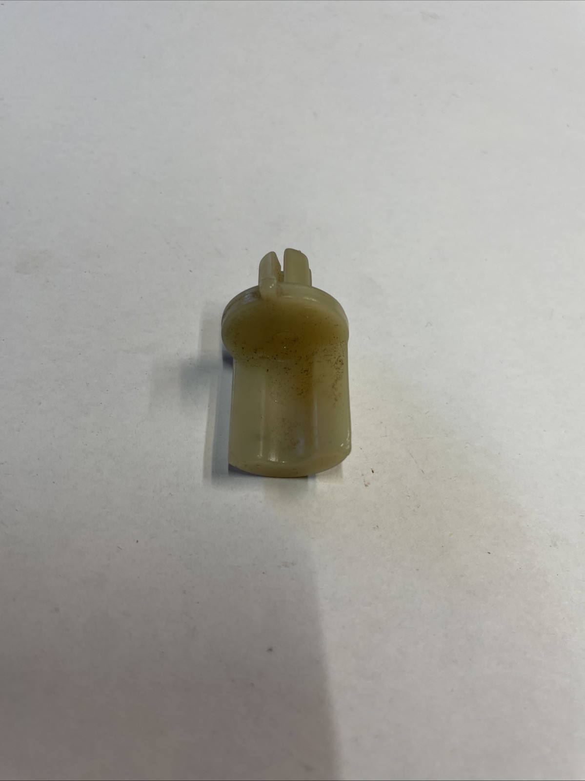 GENUINE STIHL 028 AV 028 WOODBOSS CHAIN CATCHER AV BUFFER PLUG 1118-791-7315 product image
