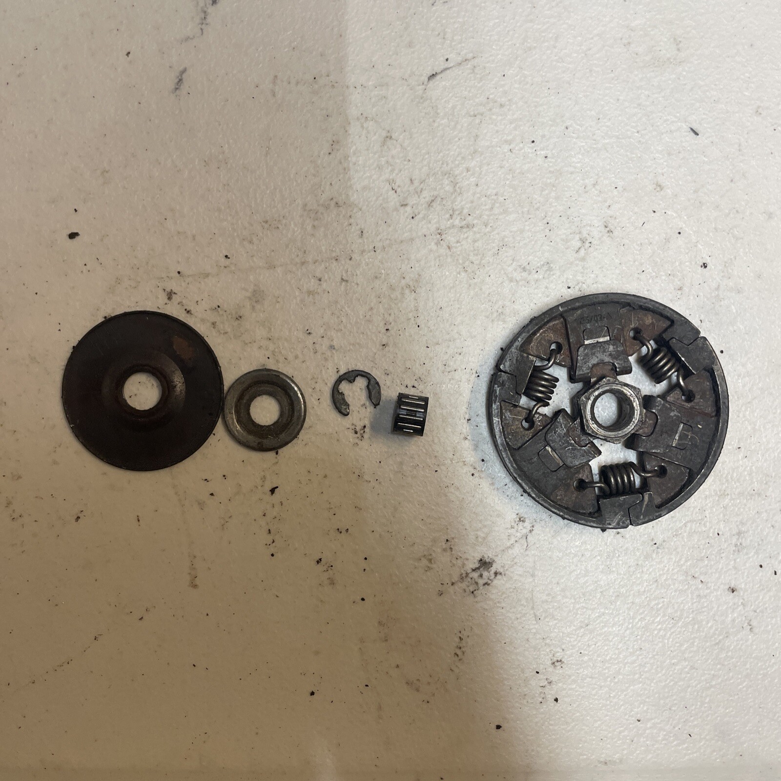 Stihl MS 391 Chainsaw OEM Clutch 1125/02-A 1127/00A Chain Saw    Box 11 product image