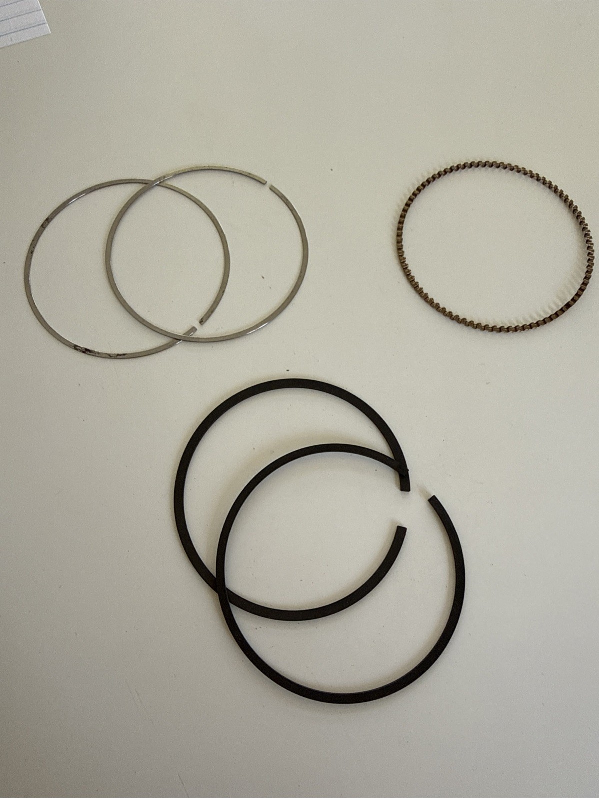 New Briggs & Stratton OEM 795690 Ring Set product image