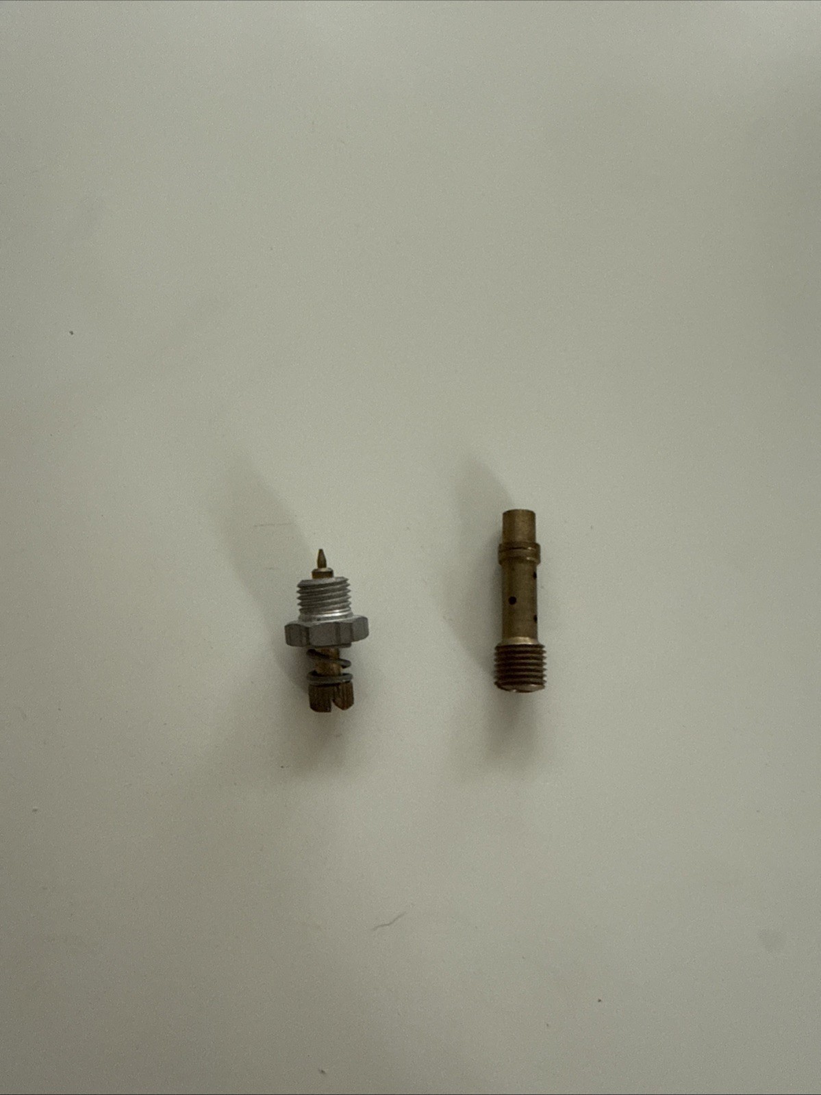 Briggs And Stratton 396795 Needle Valve Kit Genuine Nos Oem Part 3 Piece Kit product image