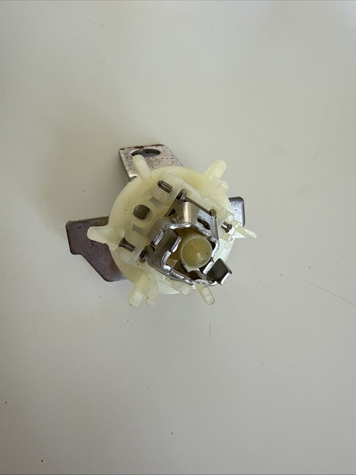 New Briggs & Stratton OEM 691997 Slinger-Governor/Oil 110602-0015-E1 product image