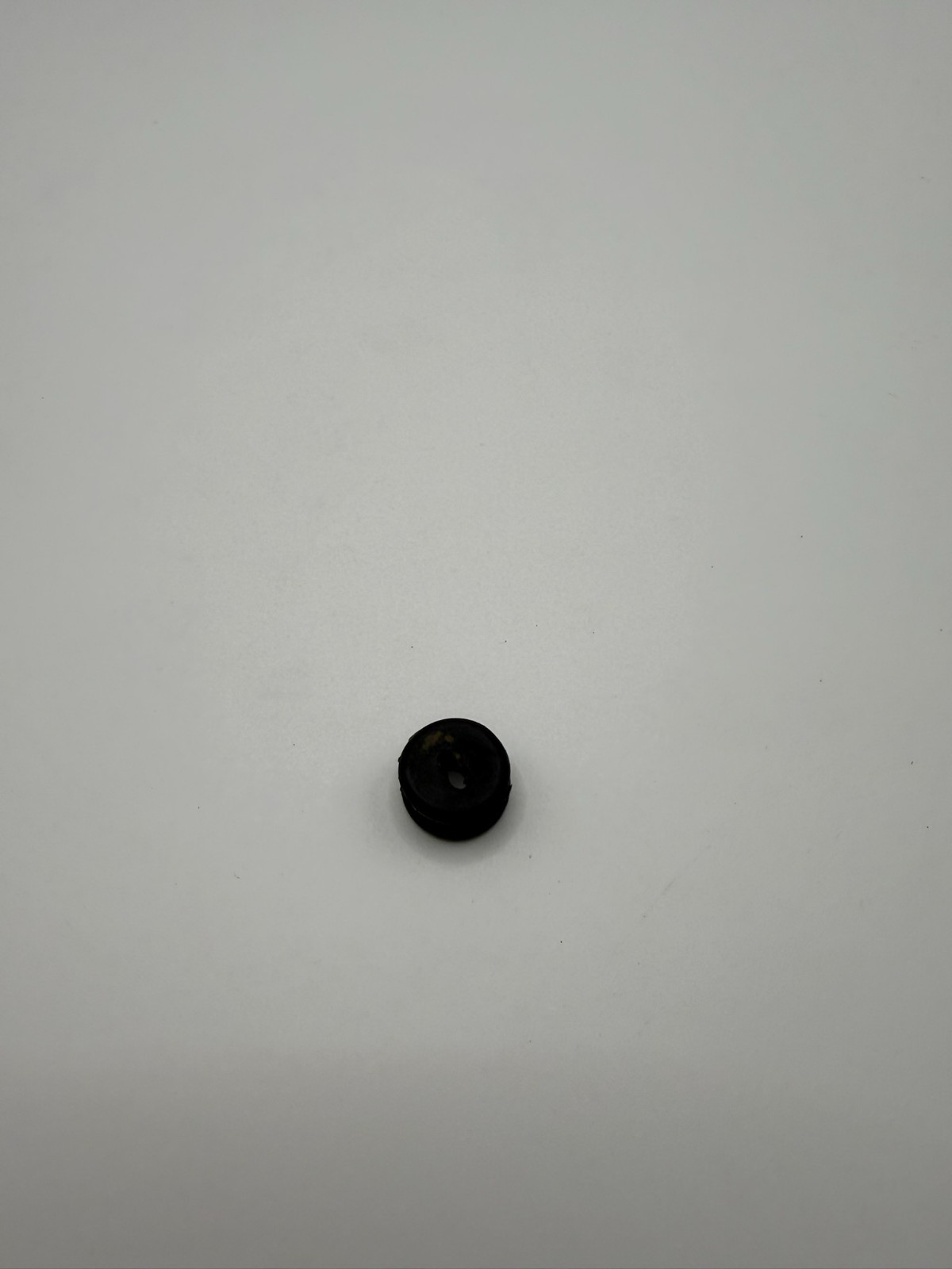 NEW OEM STIHL GROMMET 0000-989-0808 034 038 064 066 084 MS261 MS380 MS441 C product image
