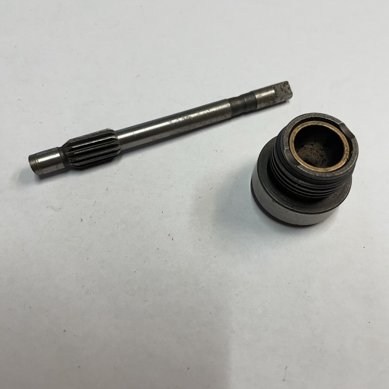 Stihl 075 Oiler Worm Shaft Gear Pump Piston Kit, 1111-007-1022 OEM Stihl NOS product image