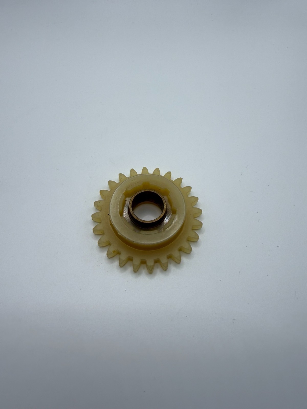 NEW OEM Stihl 1115-640-7501 Oil Pump Drive Spur Gear NOS product image