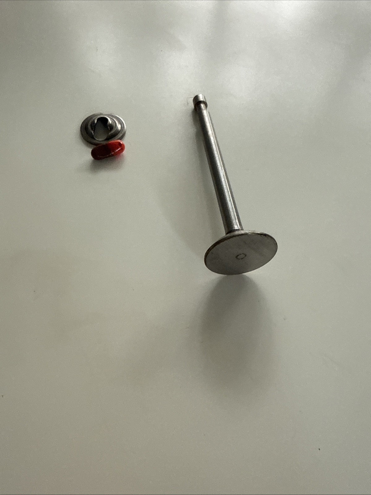 Briggs & Stratton Exhaust Valve 296676 & Intake 296677 OEM Packaging NOS product image