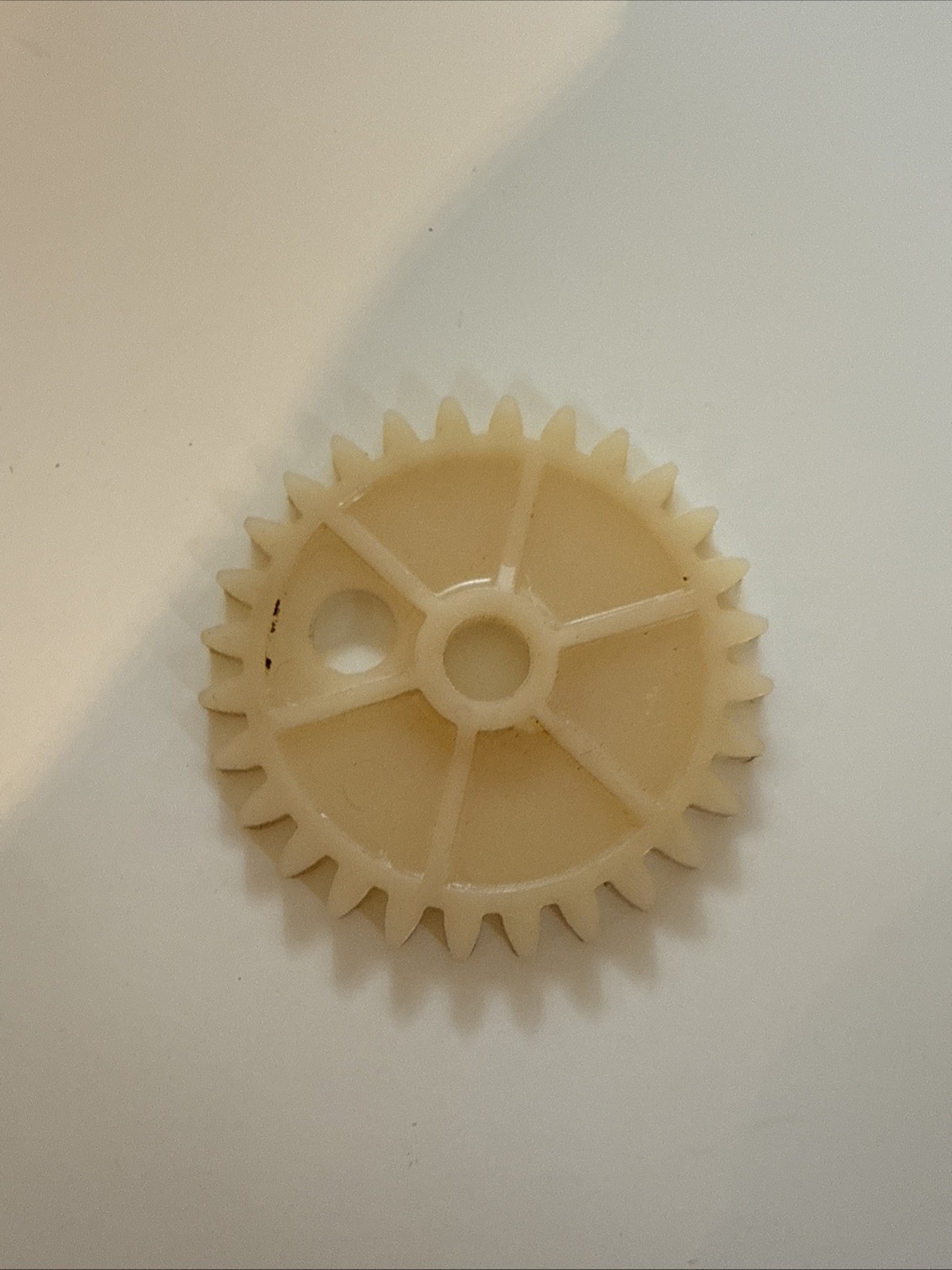 STIHL OEM NEW  030 031 032 045 056 OIL PUMP OILER SPUR GEAR 1113-647-1810 product image