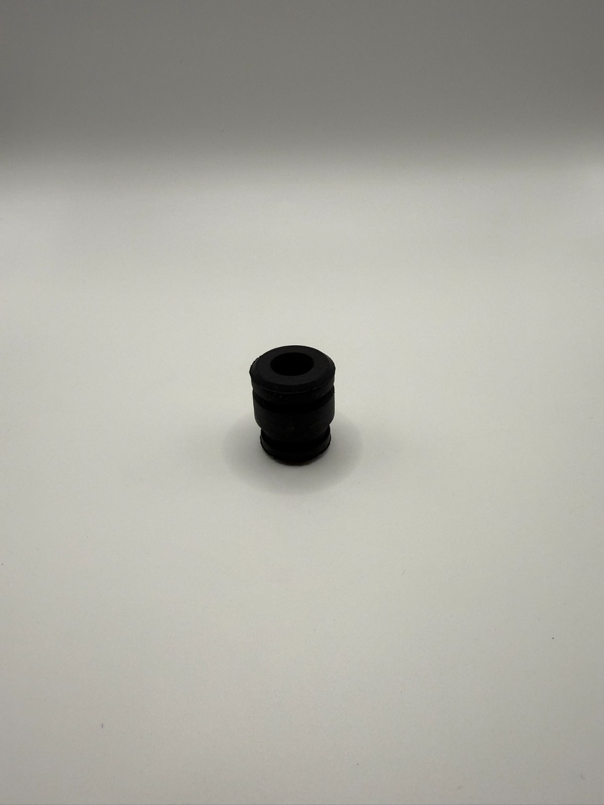 STIHL 1127-791-2800 ANNULAR BUFFER FOR MS190, MS191 GENUINE OEM product image